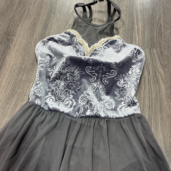 2x Weissman Grey Velvet Ballet Costume - Picture 6 of 7